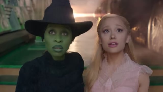 Elphaba y Glinda en la película Wicked