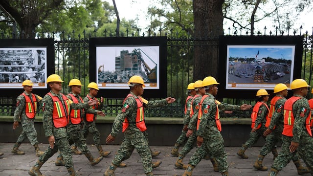 Exposición Fotográfica conmemorativa al "60 Aniversario Plan DN-III-E" en la "Galería Abierta Gandhi" de las Rejas de Chapultepec.
