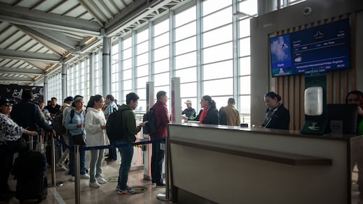 Sigue el rezago laboral en la aviación