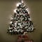 ¿Cómo crear un árbol de Navidad para la pared?
