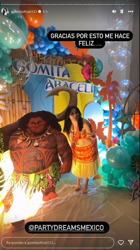 Gomita celebra su cumpleaños con temática de Maui.