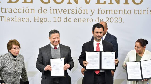 Julio Menchaca firmó convenio con Concanaco Servytur