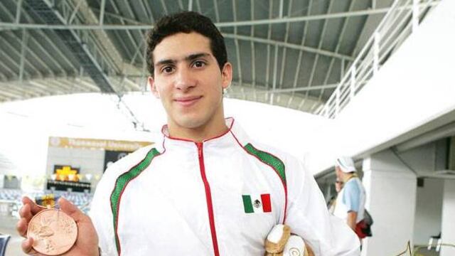 Rommel Pacheco se coronó como campeón en la prueba de trampolín de tres metros.