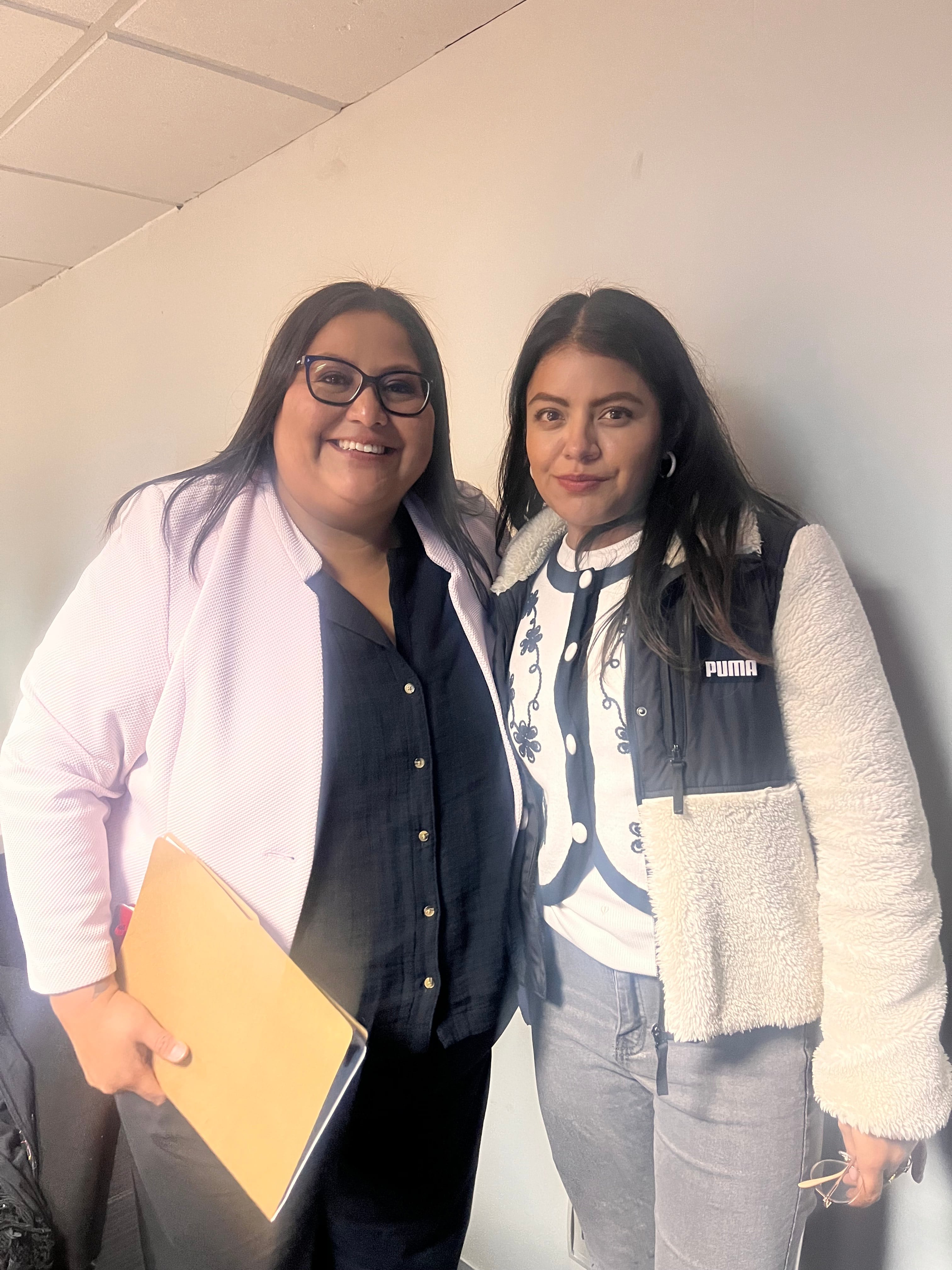 Citlalli Hernández Mora, Secretaria de las Mujeres junto con Elizabeth Soto Peña, fundadora de Seres Libres A.C. y sobreviviente a amenazas y violencia institucional
