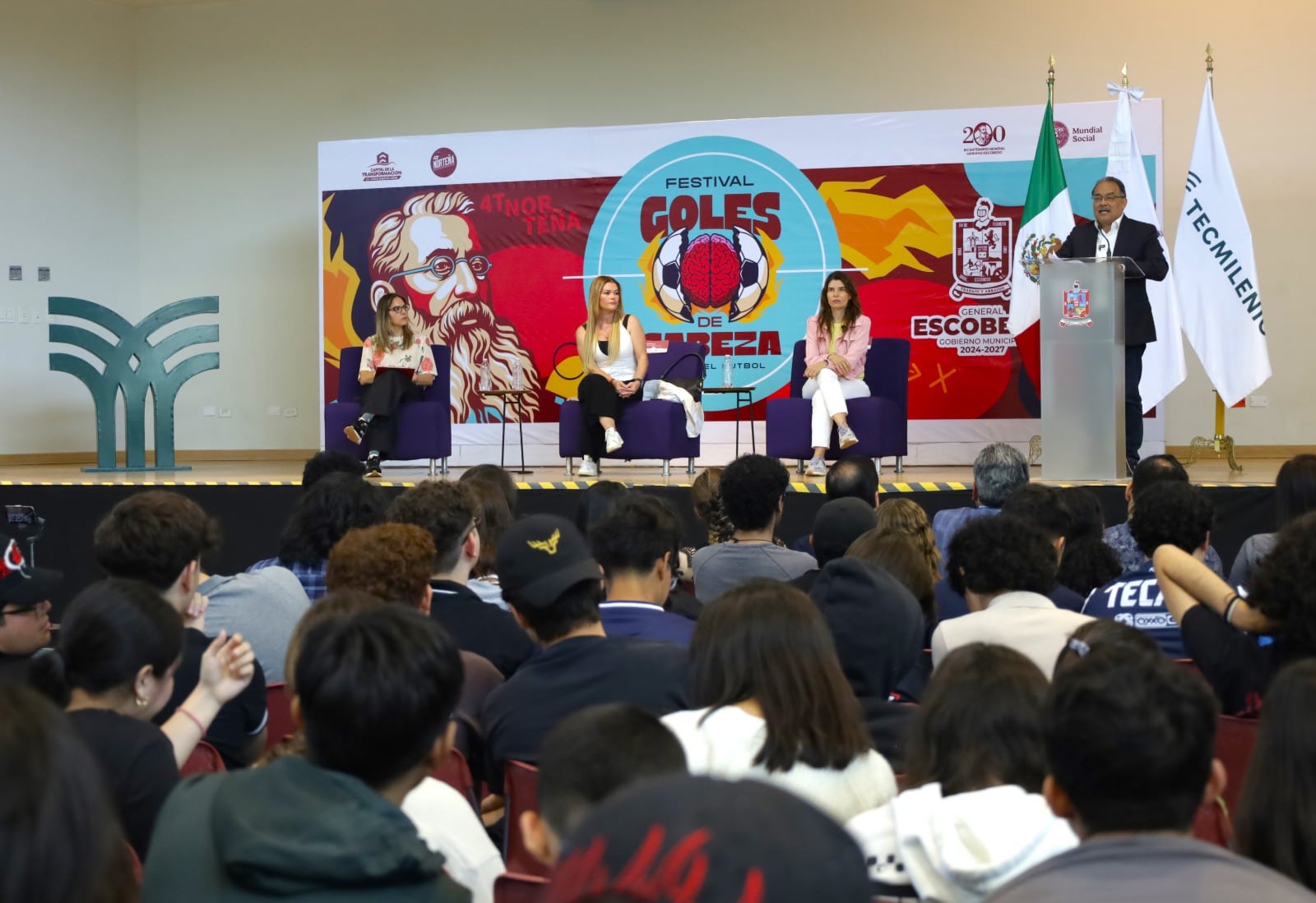 Escobedo vive el Festival Goles de Cabeza con exposición “El arte redondo”