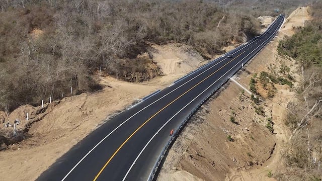 Avance en la carretera Salina Cruz-Zihuatanejo: Inversión de 24 mil mdp.