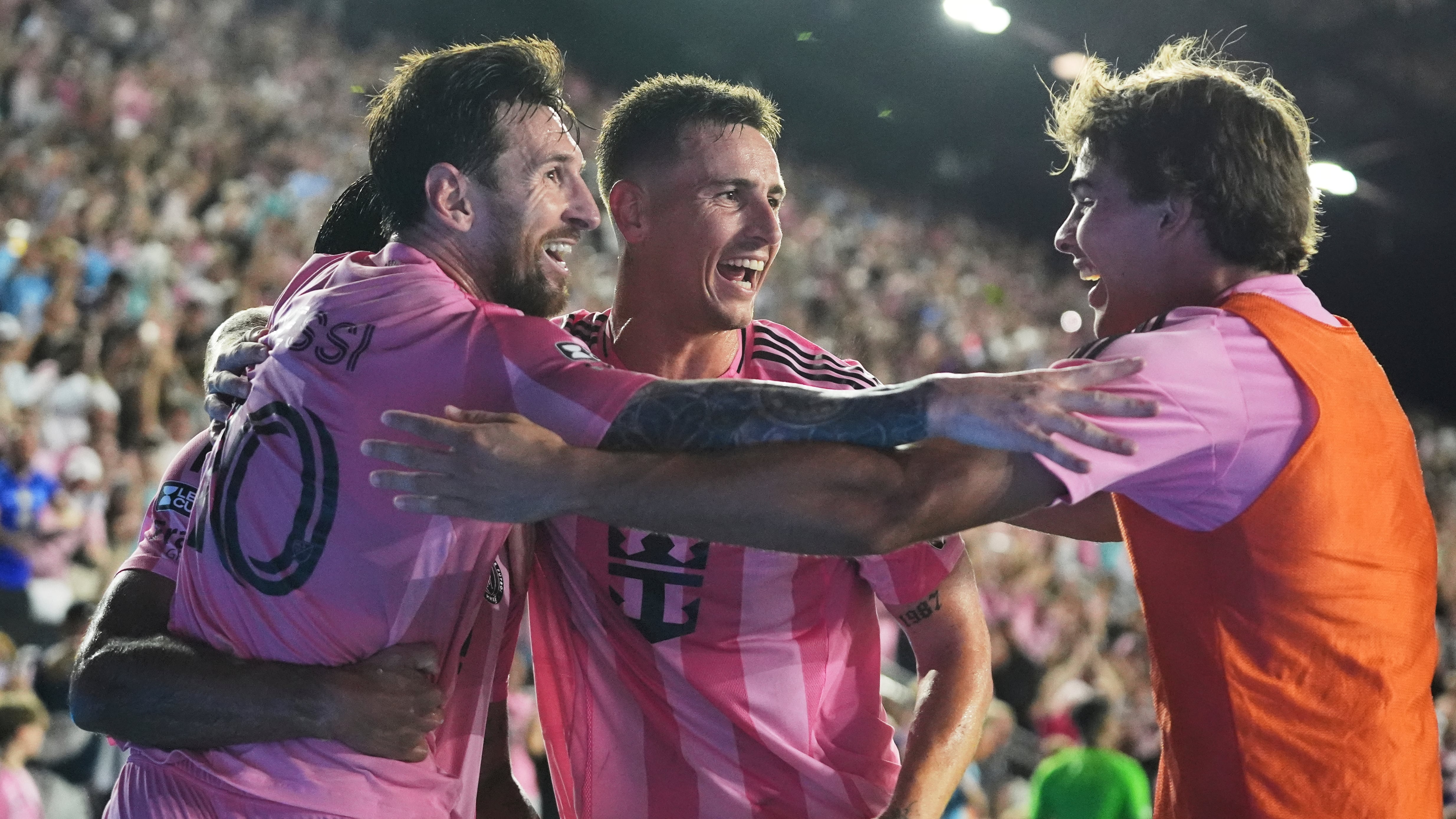 Espectacular doblete de Lionel Messi pone al Inter de Miami en la final de la Leagues Cup 2025