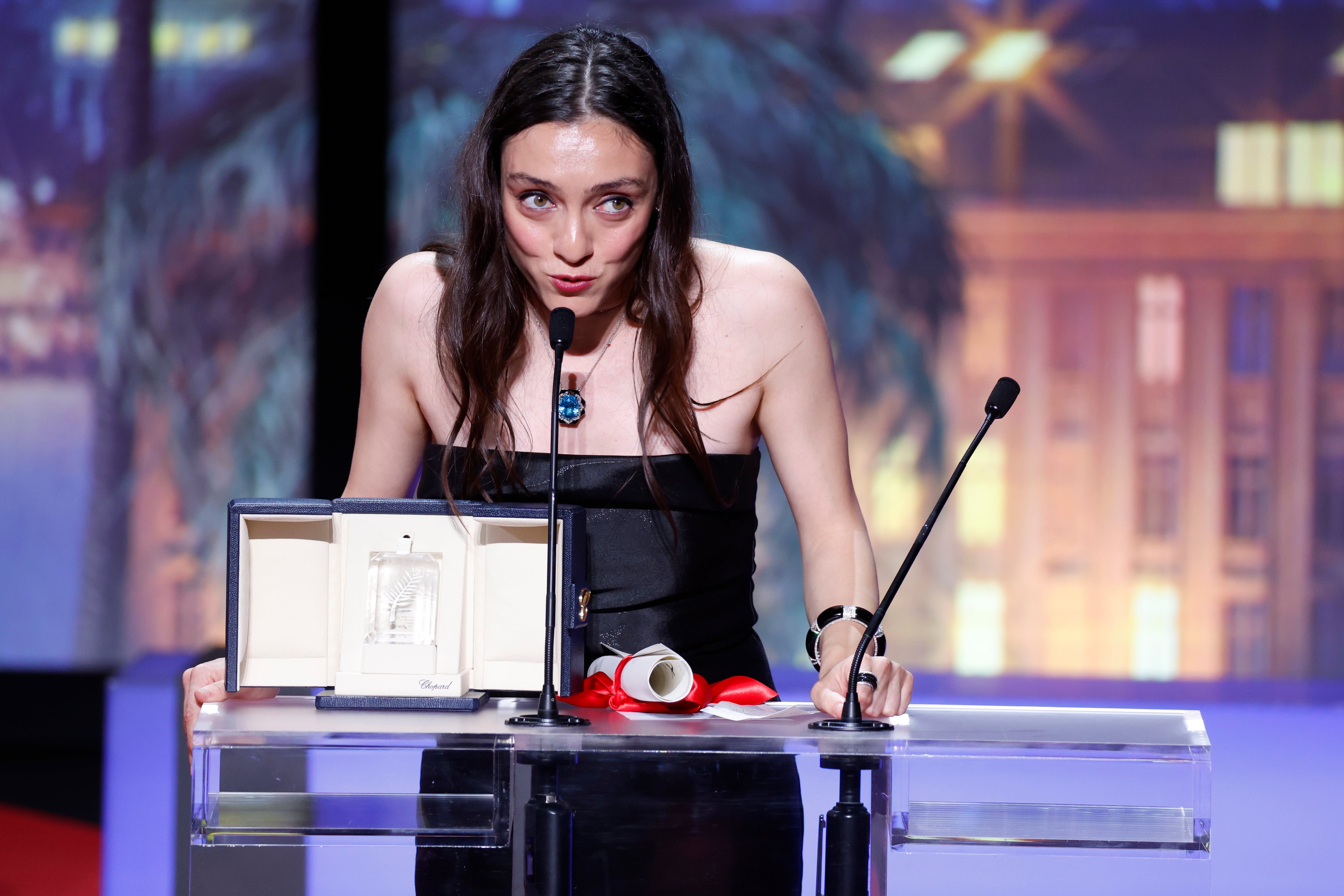 Dizdar, gana el premio a mejor actriz del 76 Festival de Cannes
