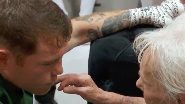 Canelo y su abuelita