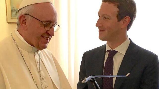 Mark Zuckerber compartió esta foto junto al Papa Francisco, durante su visita al Vaticano.