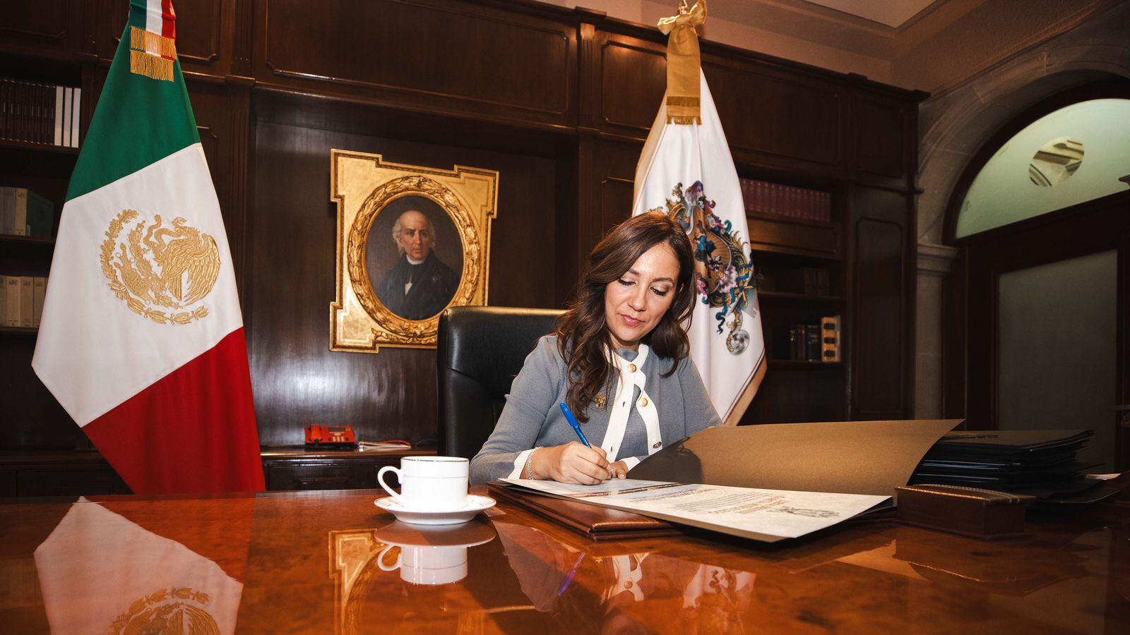Gobernadora Libia Dennise presenta iniciativas de Ley para sancionar agresores de menores y mujeres
