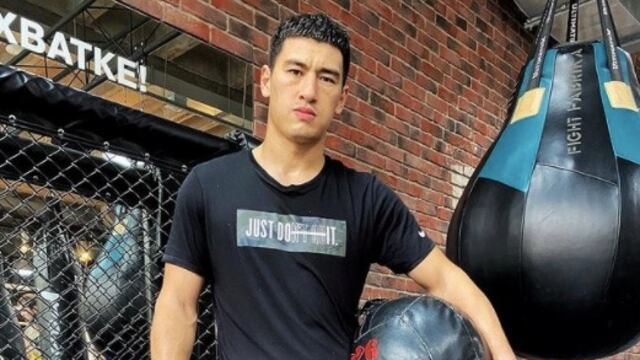 Dmitry Bivol en el gimnasio donde entrena para su siguiente pelea.