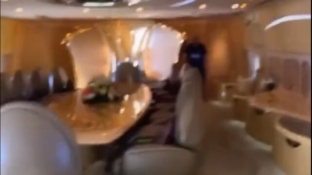 Interior del avión del Al Hilal