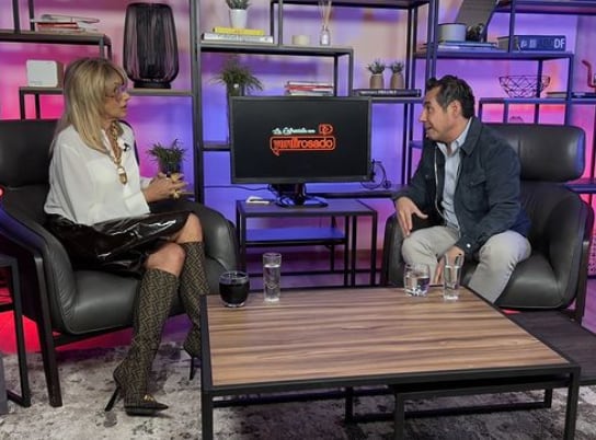 Adela Micha con Yordi Rosado