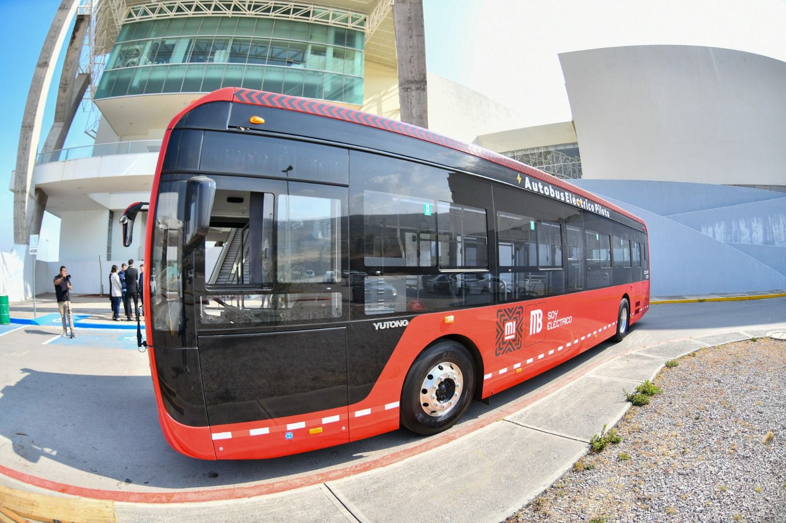 Ricardo Gallardo busca operación ecológica con Mis Bus en San Luis Potosí.