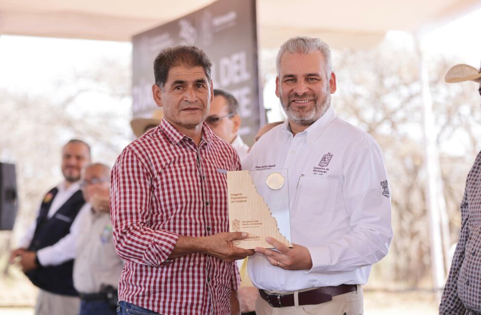 Alfredo Ramírez Bedolla declara hectáreas como Área Natural Protegida