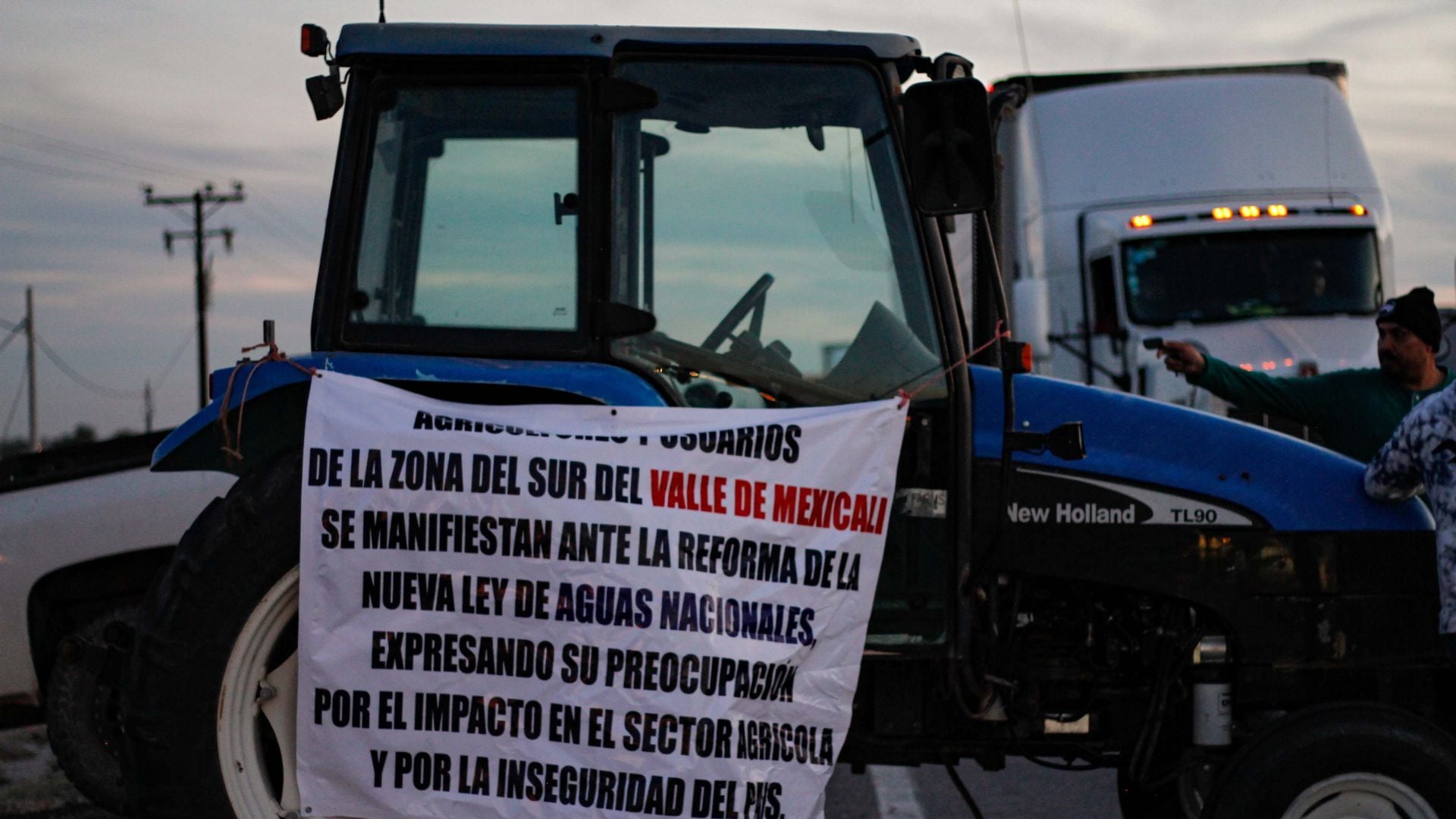 Agricultores anuncian caravana de tractores a CDMX en protesta por la Ley de Aguas