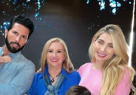 Poncho de Nigris, Leticia Guajardo y Marcela Mistral