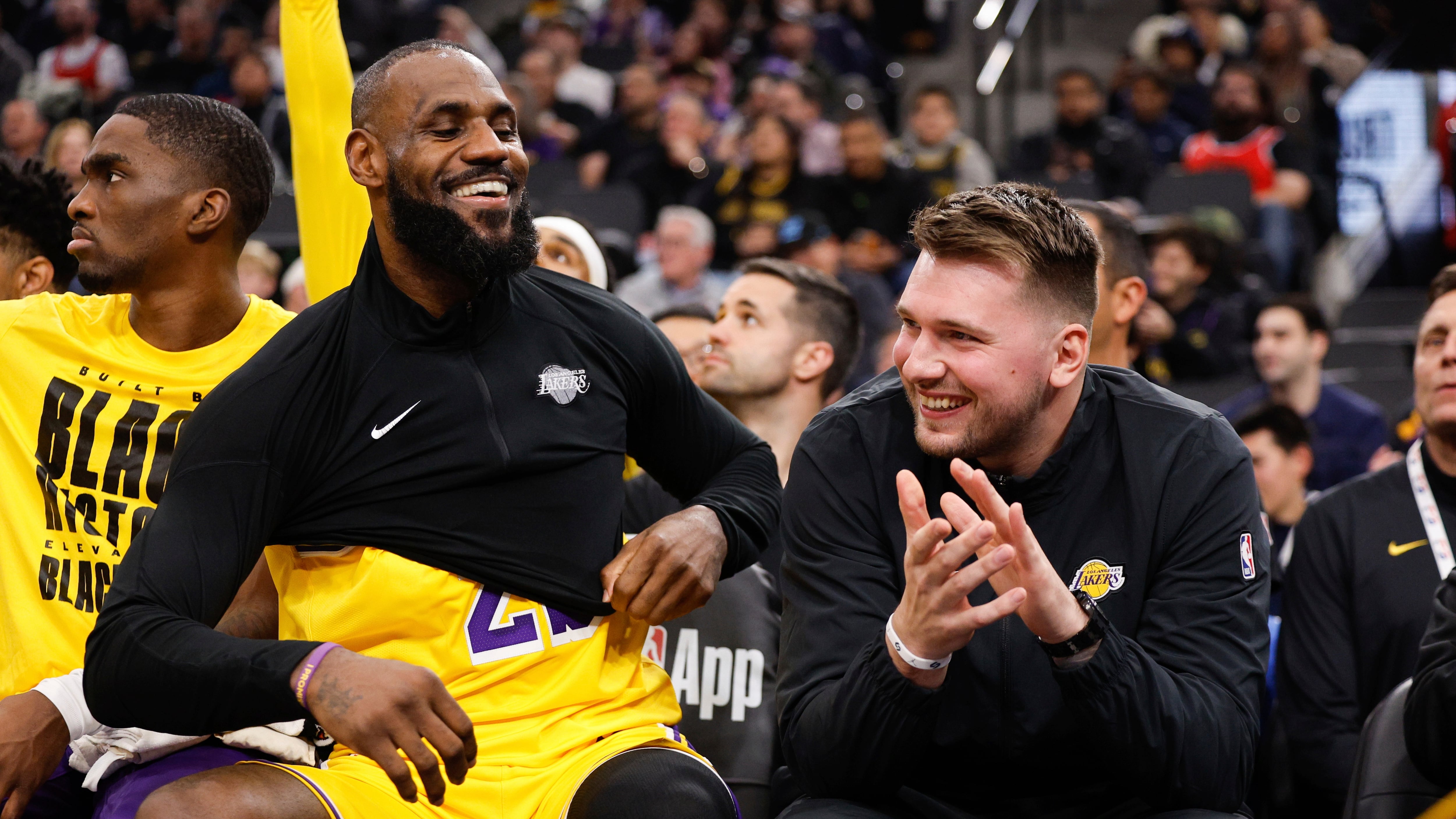 Luka Doncic y LeBron James con Los Ángeles Lakers.