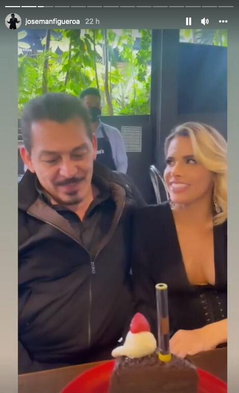 Marie Claire Harp y José Manuel Figueroa de aniversario.