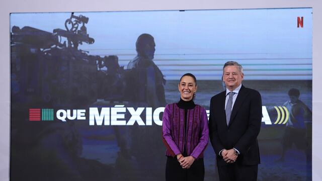 Claudia Sheinbaum recibe regalo de Netflix