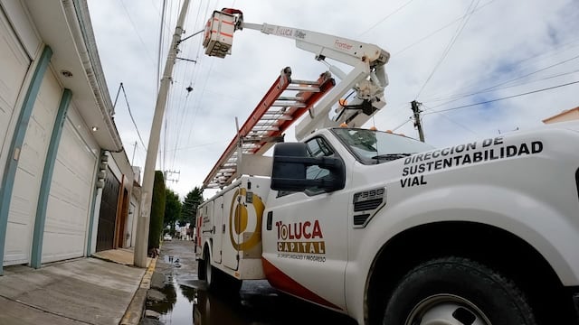 Ricardo Moreno reporta 57 mil luminarias en Toluca .