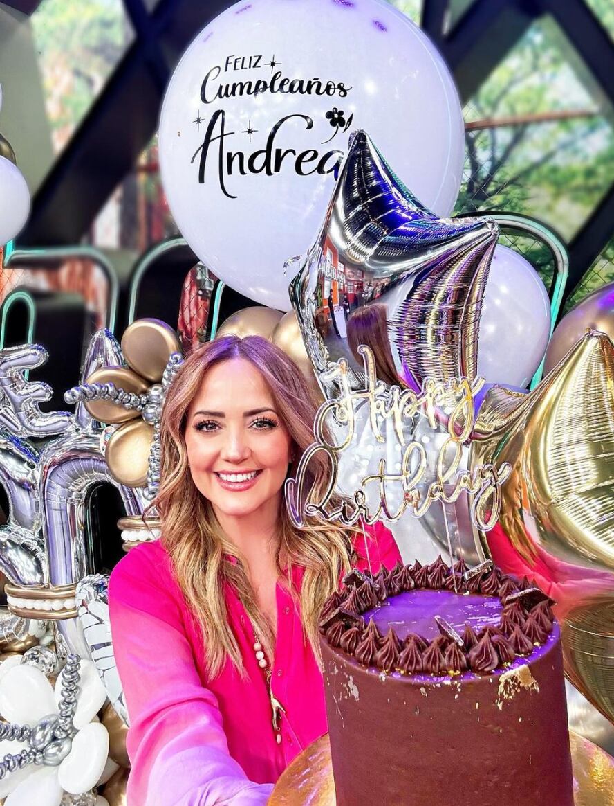 Andrea Legarreta en su cumpleaños