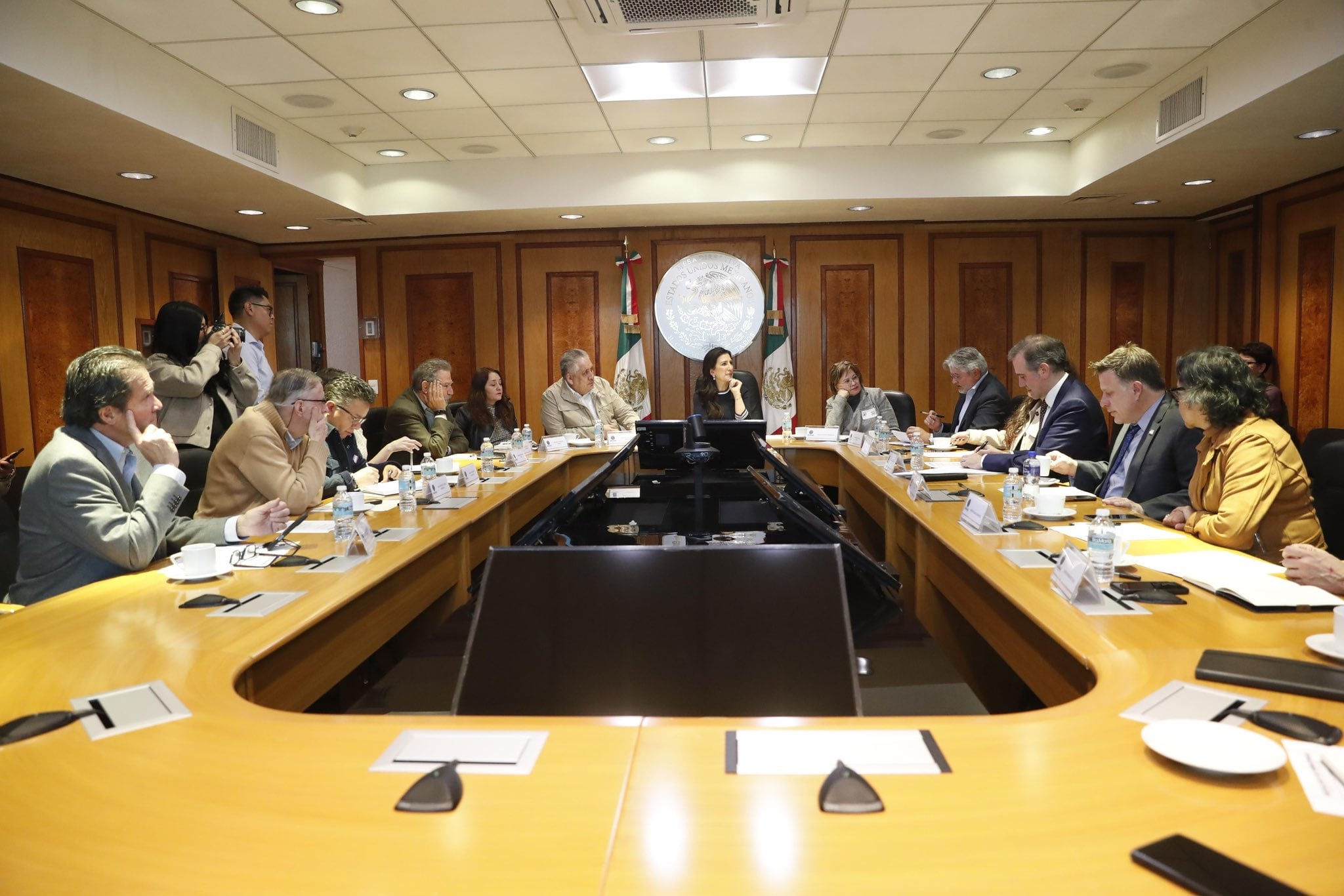 Kenia López Rabadán