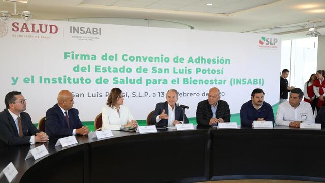 Firma Carreras convenio con INSABI.
