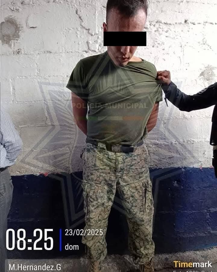 Militar asalta tiendas Oxxo en Minatitlán, Veracruz