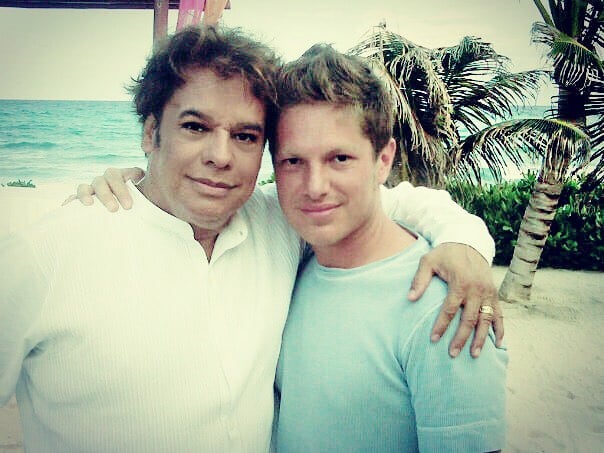 Juan Gabriel con Guillermo Rosas.