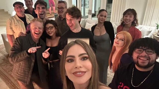 El elenco de Modern Family se reúne por primera vez en 3 años con un único actor ausente