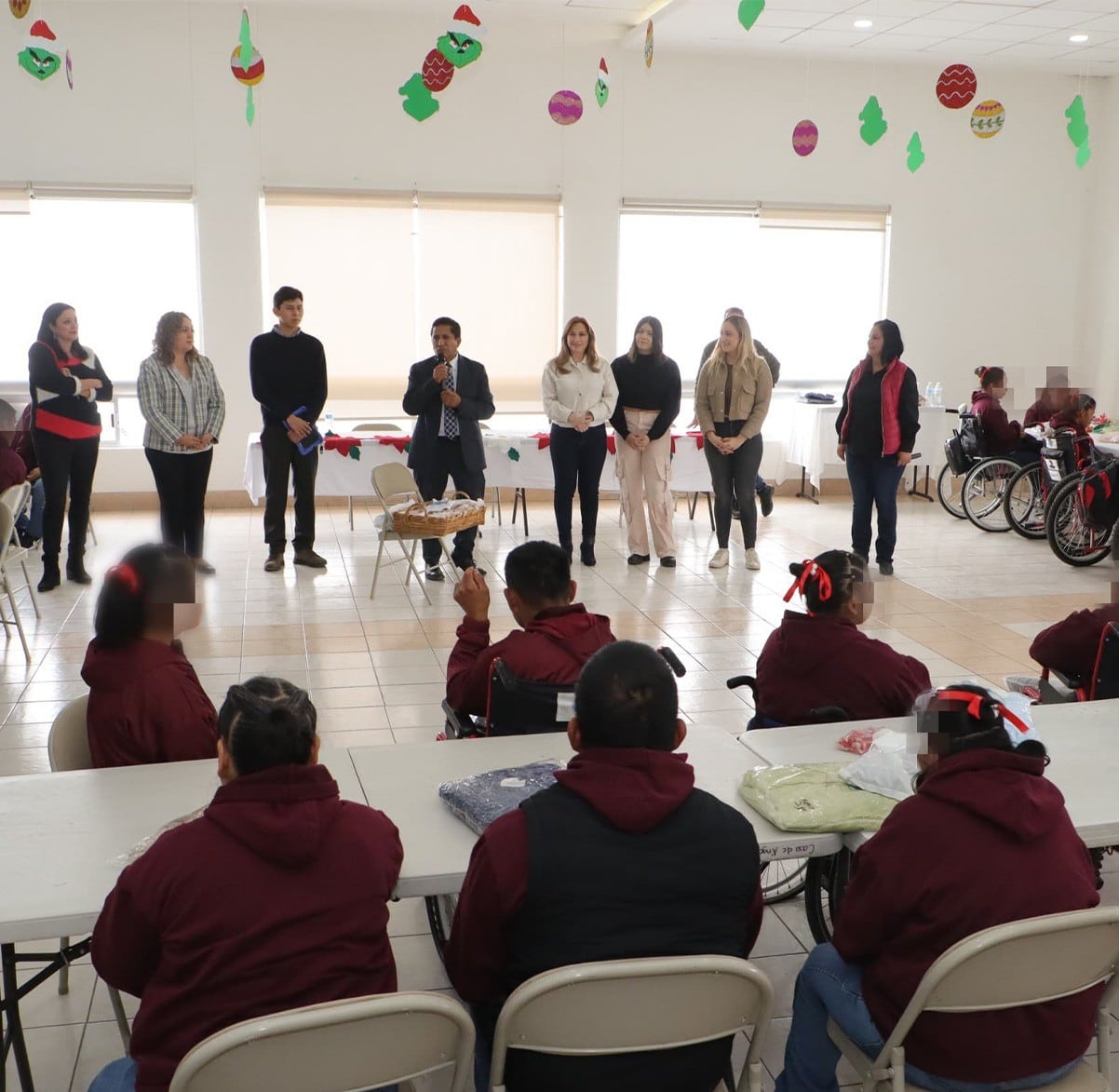 Ceci Arellano en el albergue "Casa de Ángeles"