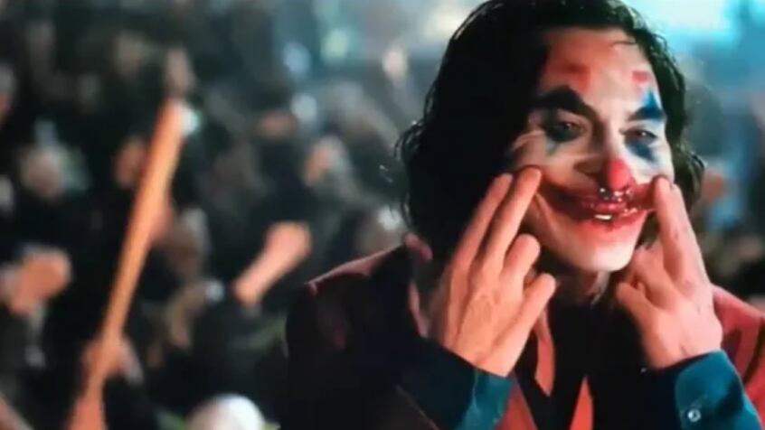 Arthur Fleck transformándose en el Joker