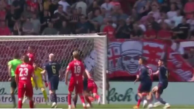 Edson Álvarez error