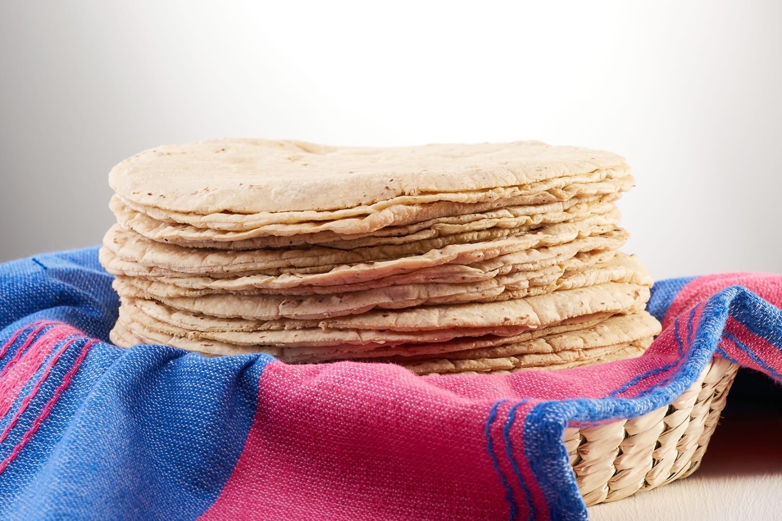 Lunch saludable debería incluir tortillas de maíz.
