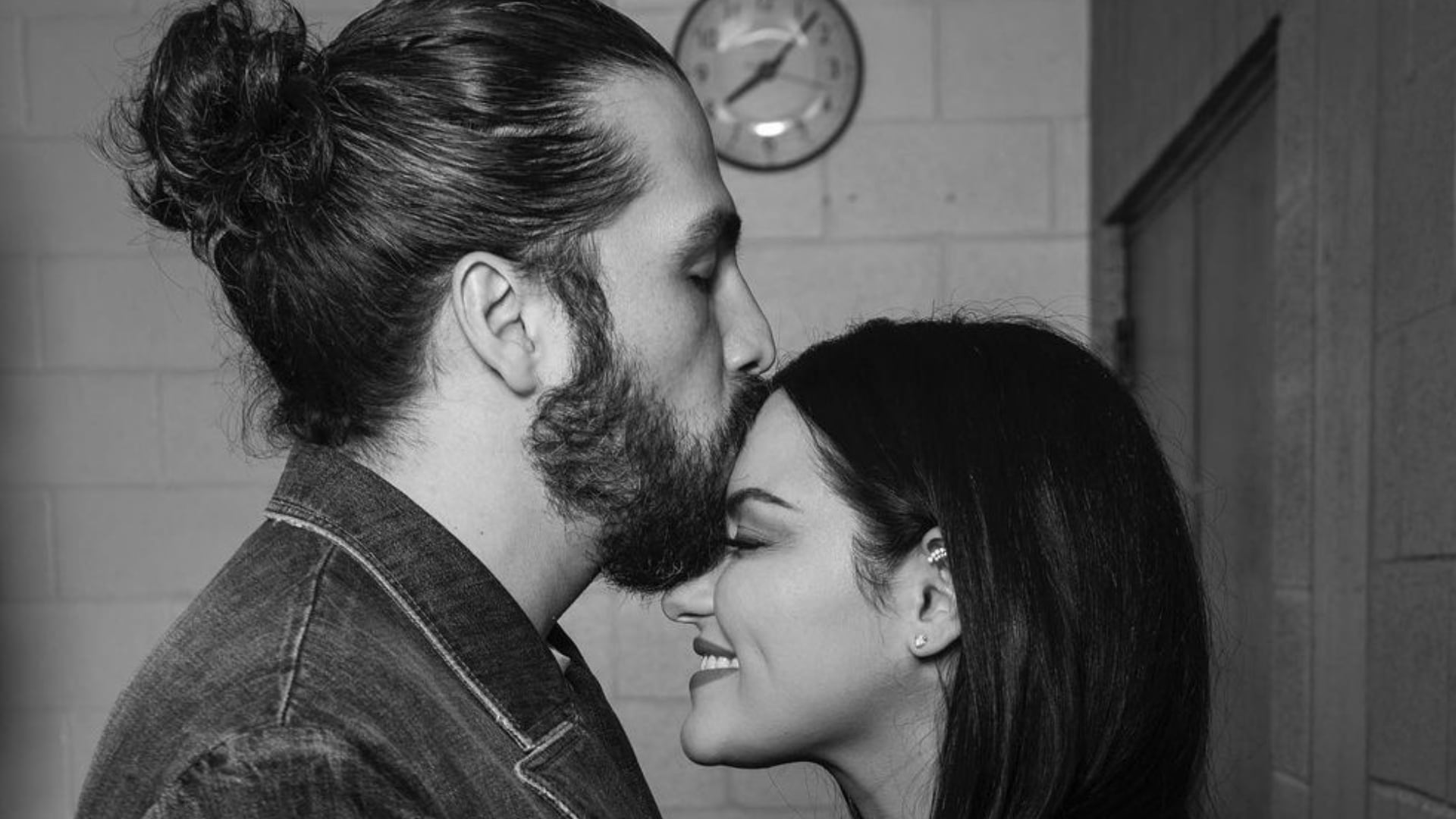 Andrés Tovar le dedica amoroso mensaje a Maite Perroni, su "estrella mundial".