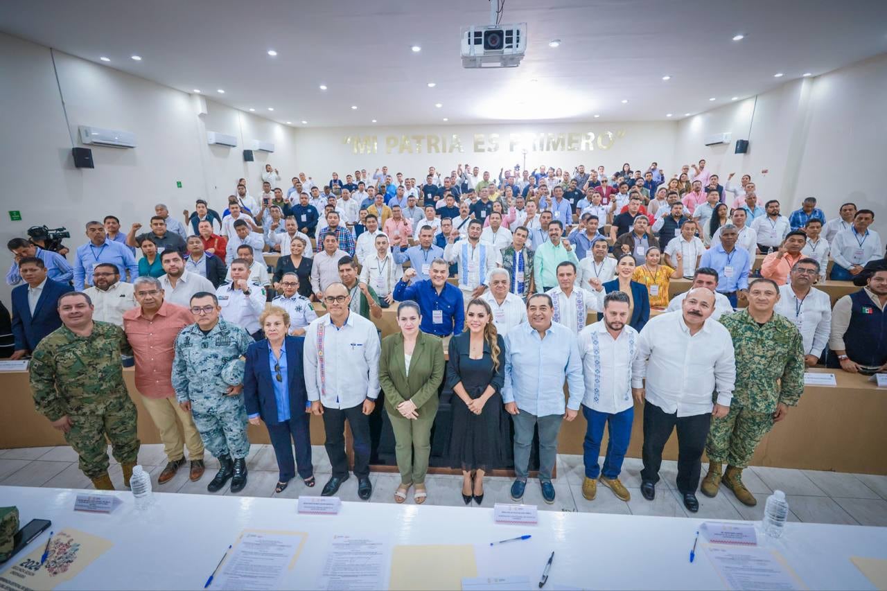 Evelyn Salgado: Sin tregua ni descanso, se trabaja todos los días por Guerrero