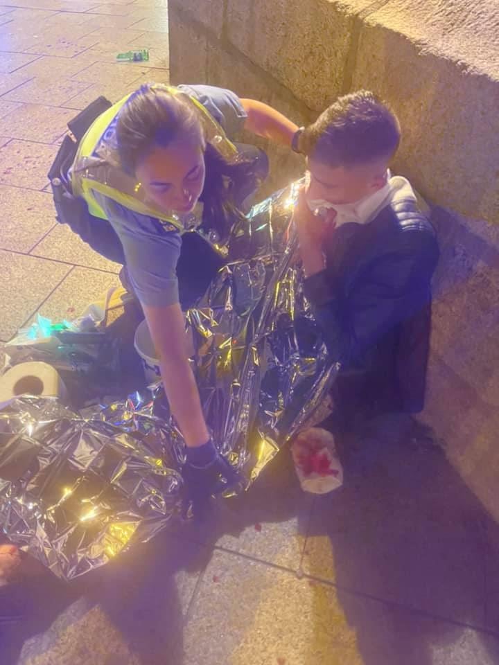 Jack Woolley, taekwondista fue atendido después de recibir golpes en la cara.