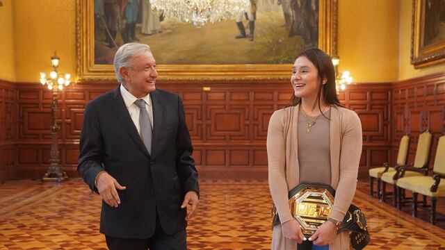 Alexa Grasso, campeona mundial de la UFC se reúne con AMLO