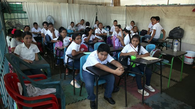 Estudiantes de Guerrero. Sin clases por falta de maestros.