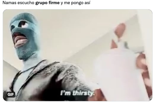 Memes concierto de Grupo Firme