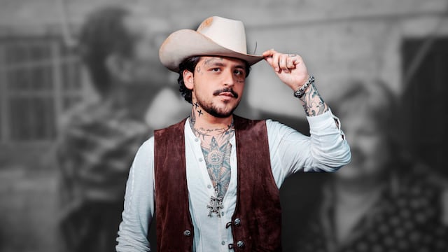 Christian Nodal y familia