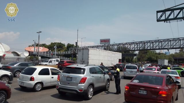 Pacientes con daños en médula espinal arman bloqueo en Terminal 1 del AICM