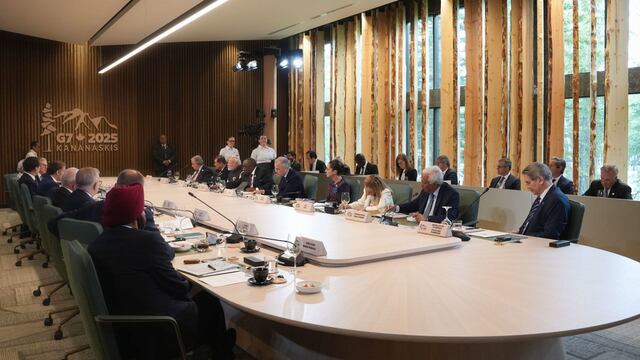 Claudia Sheinbaum Pardo, presidenta de México, durante su participación con líderes de la Cumbre G7