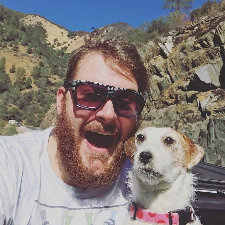 Mitch Byers y Phoebe