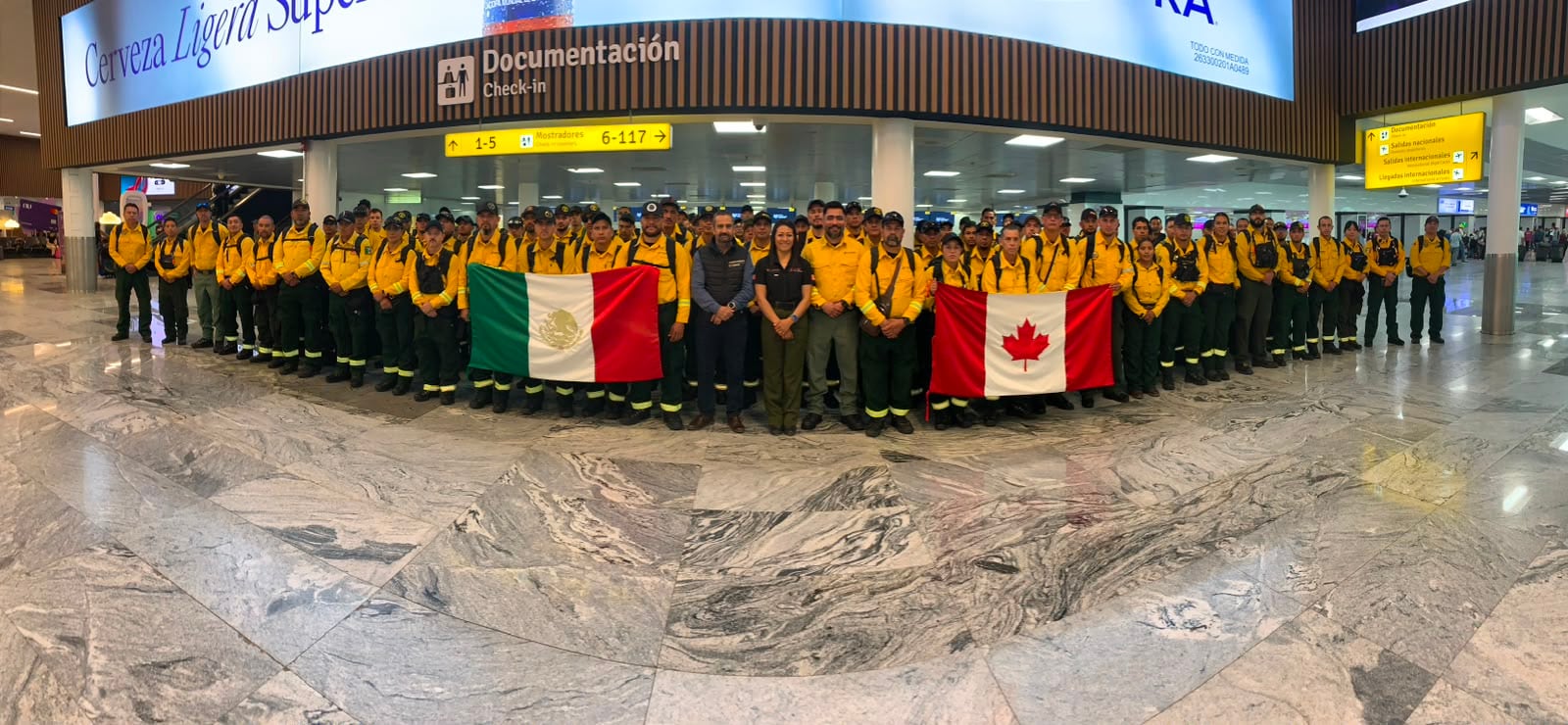 Conafor refuerza apoyo internacional: brigadistas mexicanos combaten incendios en Canadá