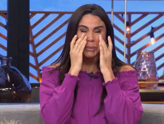 Paola Rojas llora tras contar lo que vivió por el video de Zague.