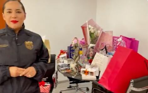 Sandra Cuevas presume sus regalos de su cumpleaños número 36/captura de video