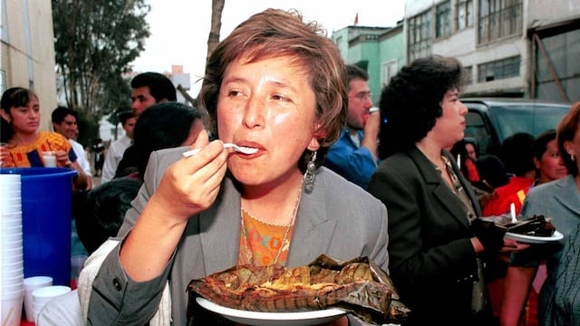 Xóchitl Gálvez, encargada de asuntos indígenas en el gobierno de Vicente Fox, en 2001